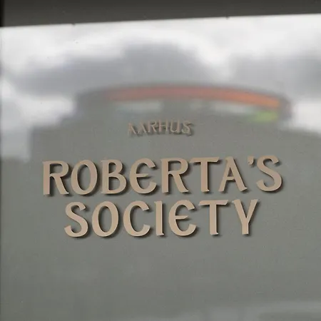 Roberta's Society Albergue *