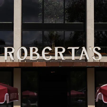 Roberta's Society Vandrerhjem Århus